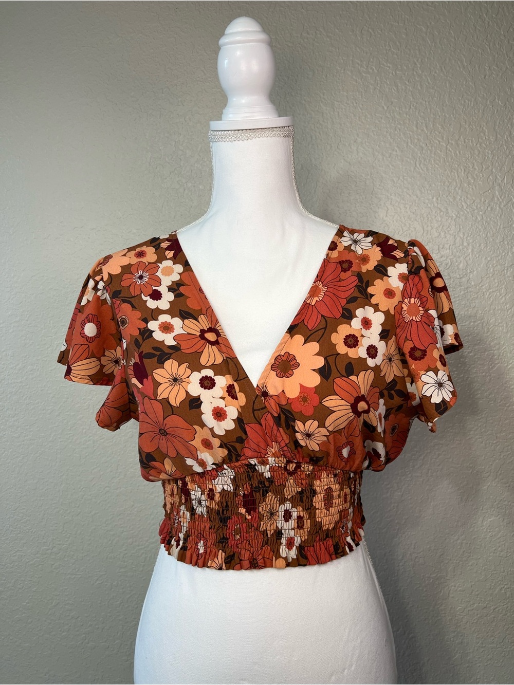 ☀️☀️SUMMER SALE - Altar’d State Brown Orange Retro Floral Crop Top Open Back Med